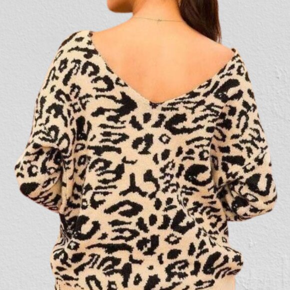 Red Open Back Twisted Boat Neck Red Sweater - Picture 10 of 10